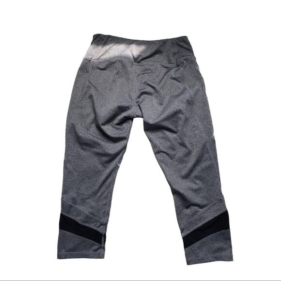 Reebok Grey Capri Running Tights Small | Cropped Athletic Leggings Activewear - Picture 7 of 9